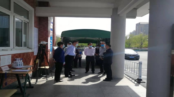 省教育厅张庚家副厅长一行来太阳集团tyc9728督导检查疫情防控工作