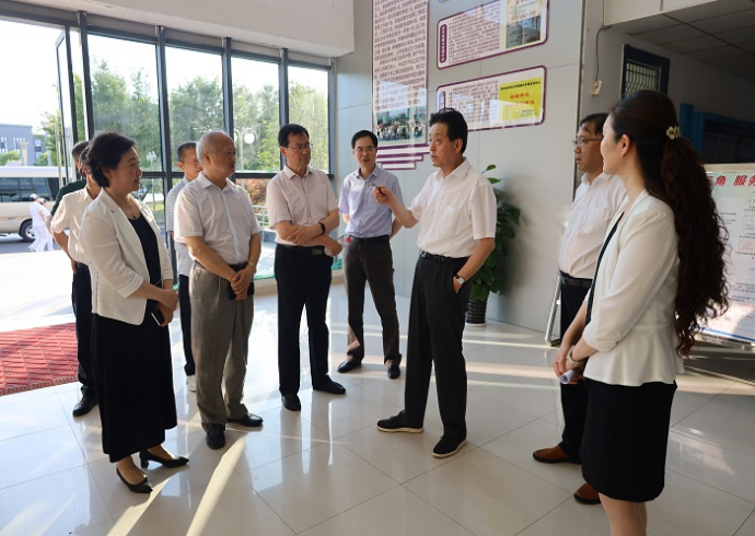 省人大常委会副主任谢广祥赴滁州太阳集团TYC官方入口官网副理事长单位滁州城市职业学院调研